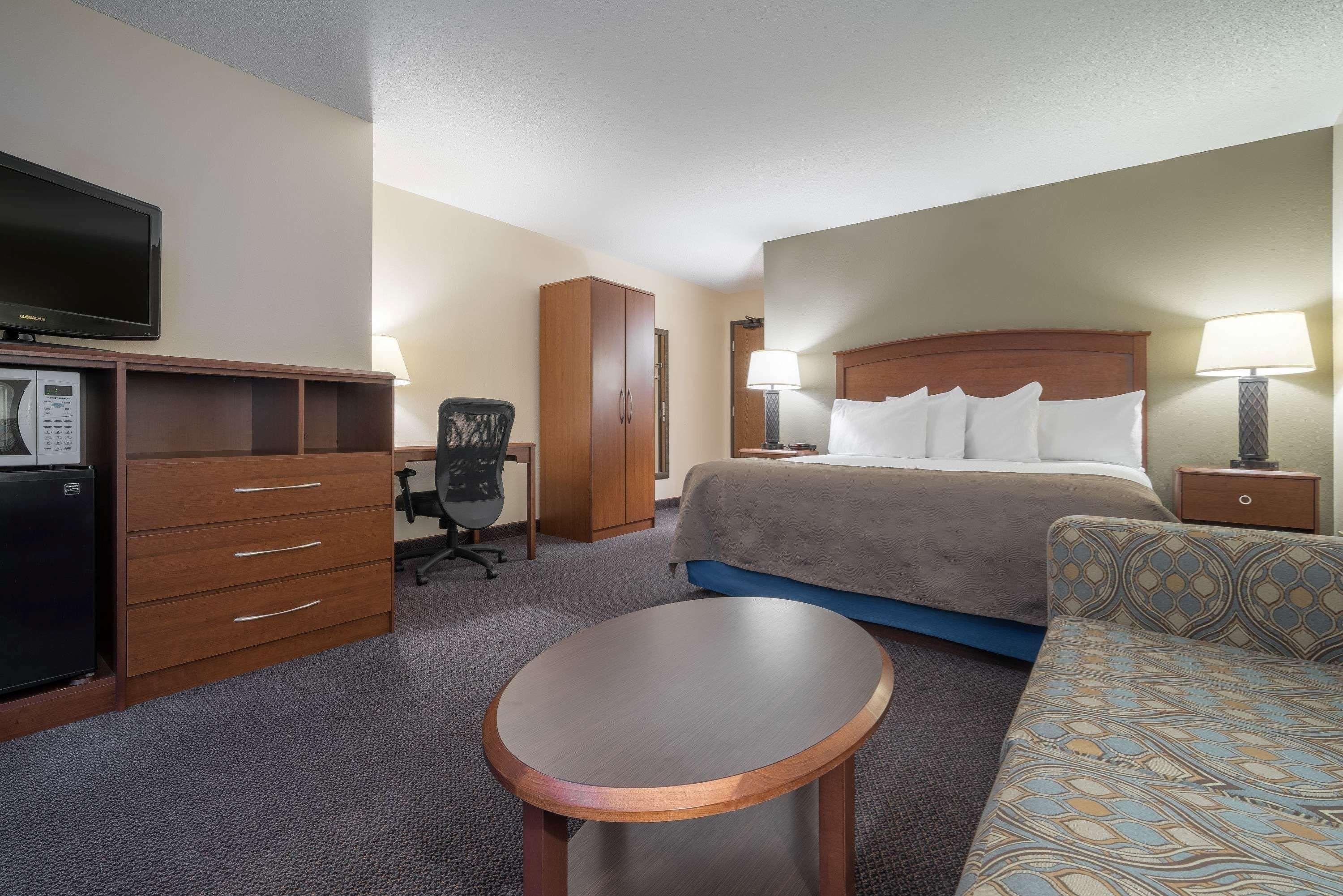 Americinn By Wyndham Hutchinson Extérieur photo