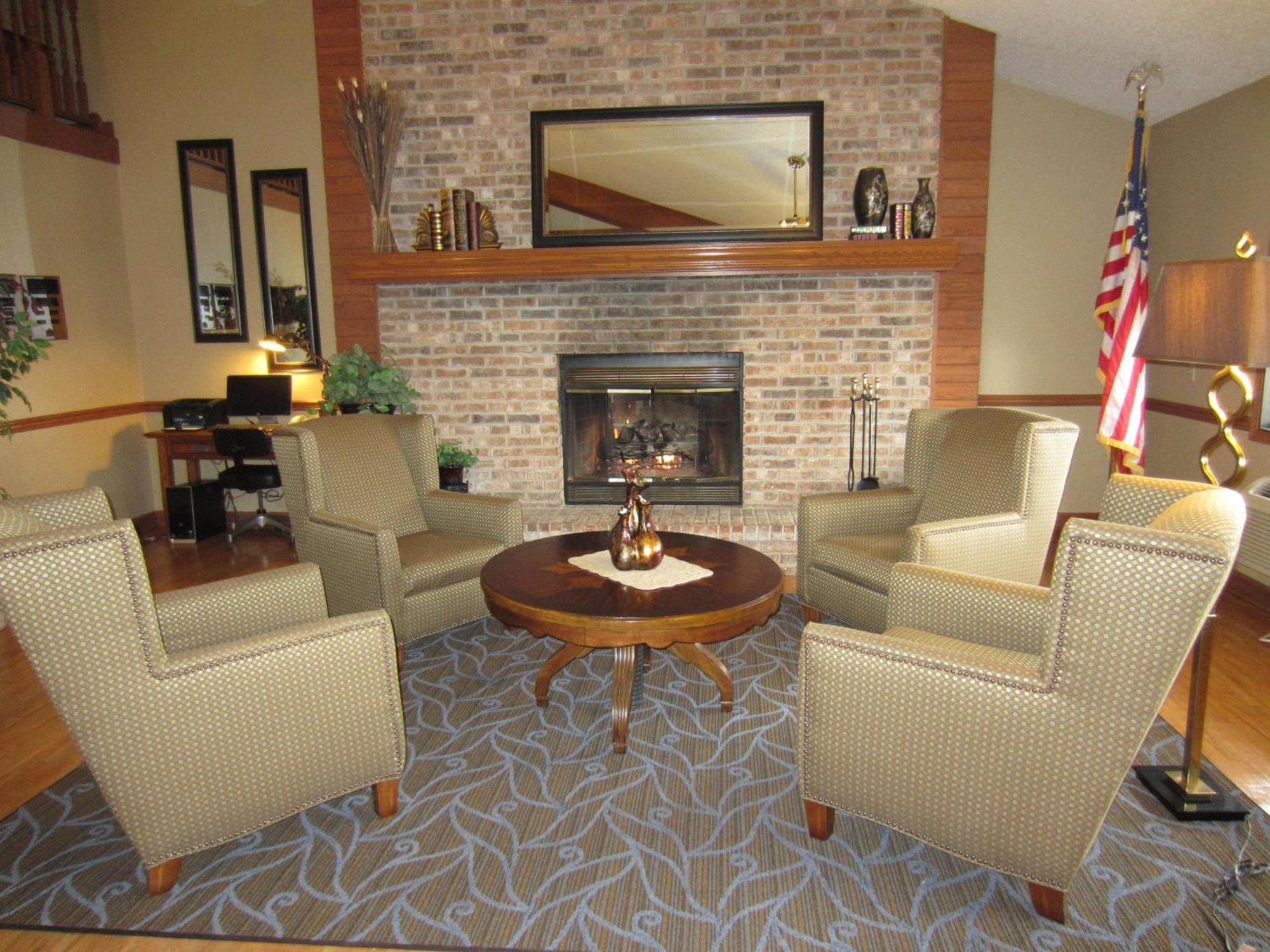 Americinn By Wyndham Hutchinson Extérieur photo